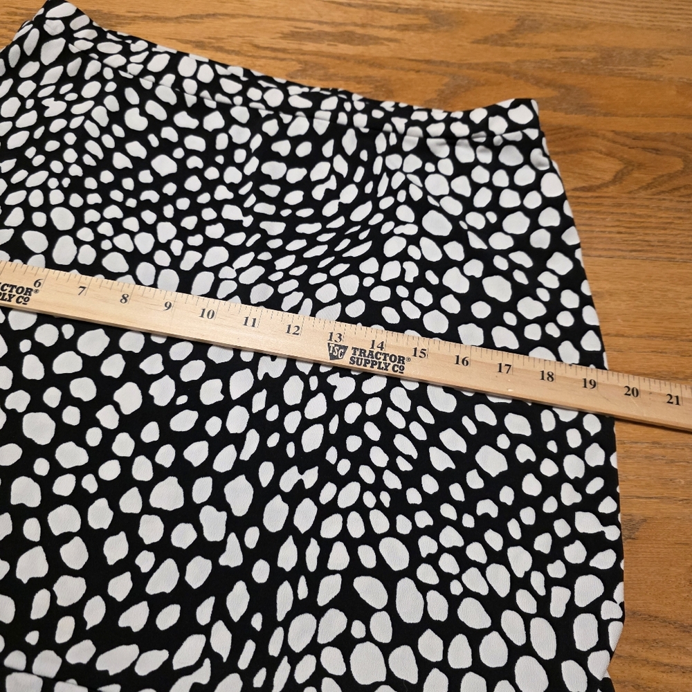 White House Black Market Black With White Polka Dots Skirt Ruffle Hem Women's M - Picture 11 of 11